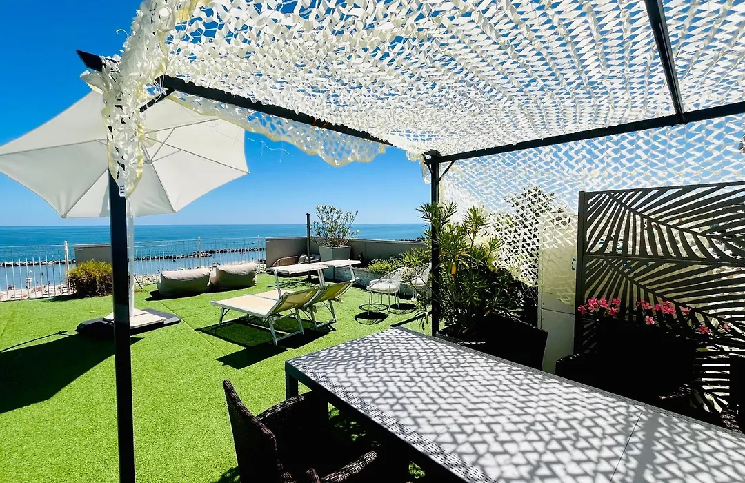 Residence Frontemare-1